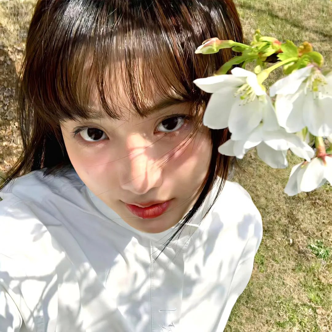 她比烟花寂寞